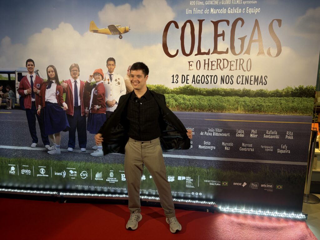 Filme protagonizado por João Vitor de Paiva tem pré-estreia concorrida em São Paulo