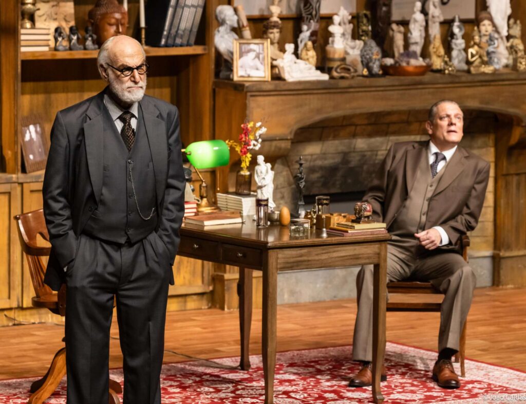 Odilon Wagner e Marcello Airoldi estrelam “A Última Sessão de Freud” em Goiânia
