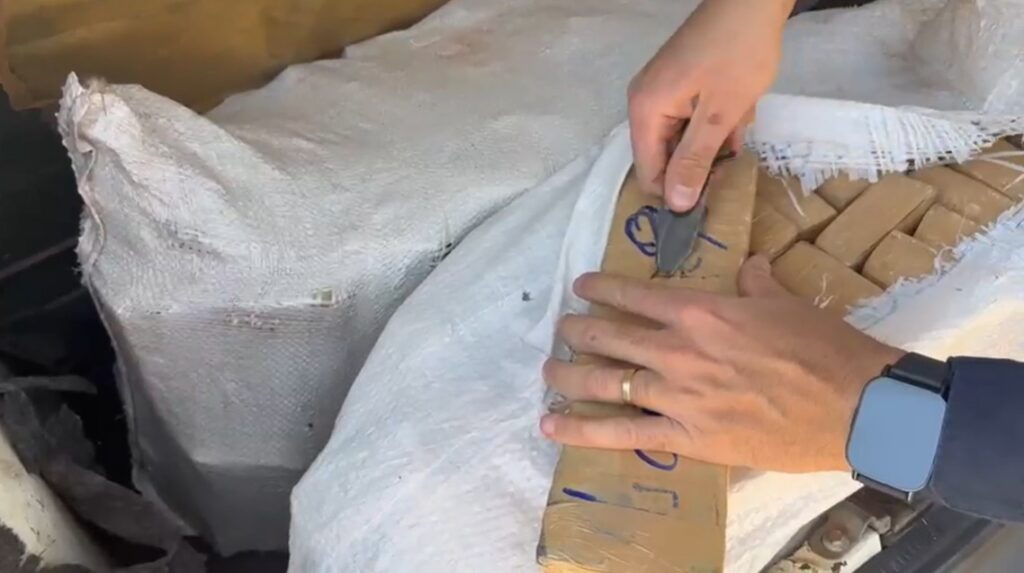 PRF intercepta carga de 150 kg de maconha que seria comercializada em Caldas Novas