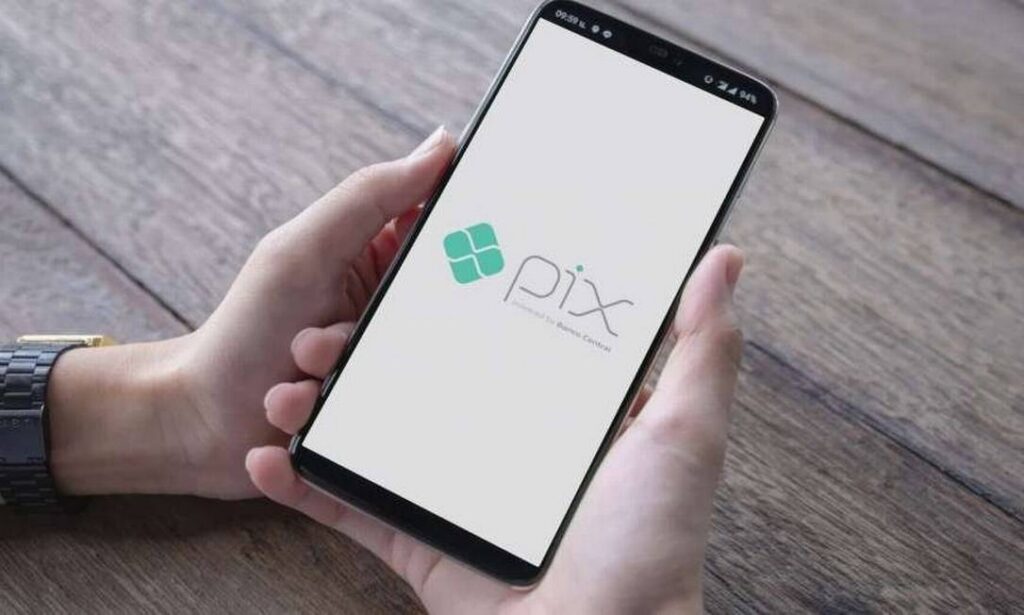 Pix enfrenta instabilidade na manhã deste domingo (23/8)