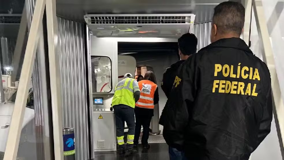 Passageiro é retirado de avião em Foz do Iguaçu após mencionar possível bomba