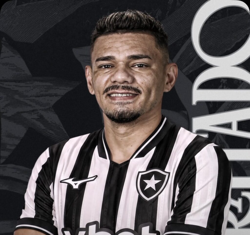 Botafogo anuncia retorno de Tiquinho Soares com contrato até o fim de 2026
