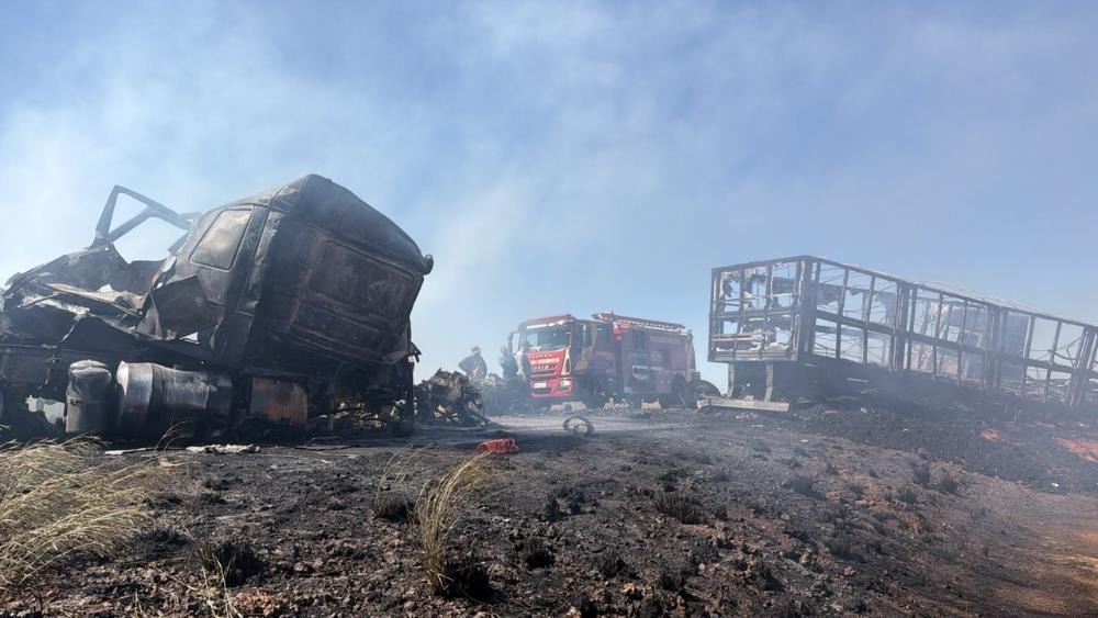 Grave acidente entre quatro veículos deixa um morto e provoca incêndio na GO-436, em Cristalina