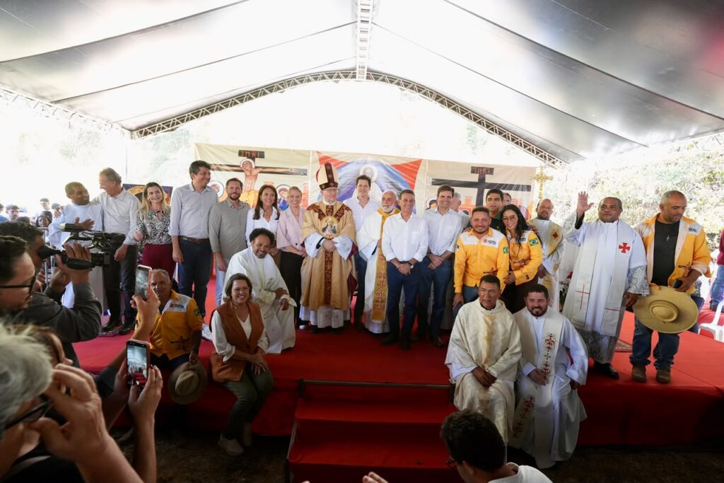 Daniel Vilela participa de missa solene da Romaria do Bom Jesus da Lapa