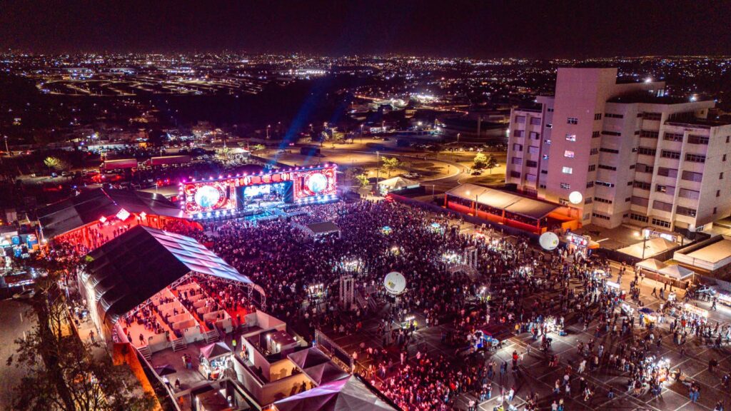Aparecida é Show reúne mais de 40 mil pessoas na segunda noite