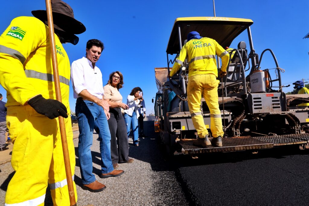 Daniel Vilela aposta em novas tecnologias para durabilidade da malha viária em Goiás