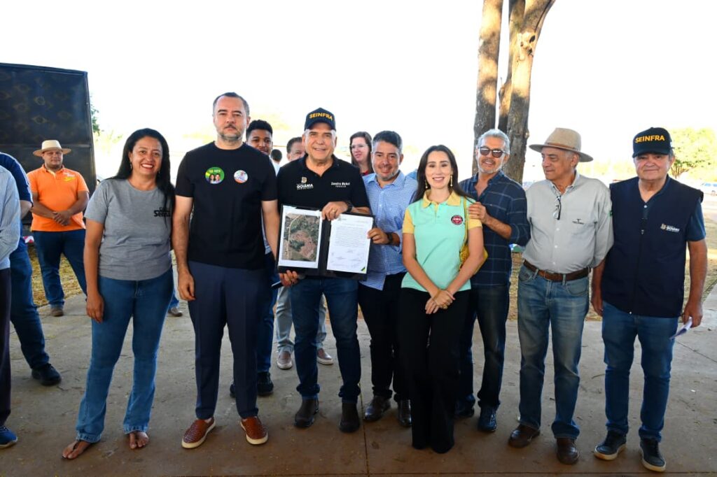 Mabel assina ordem de serviço para recuperação de 40 vias do Setor Fonte das Águas, em Goiânia