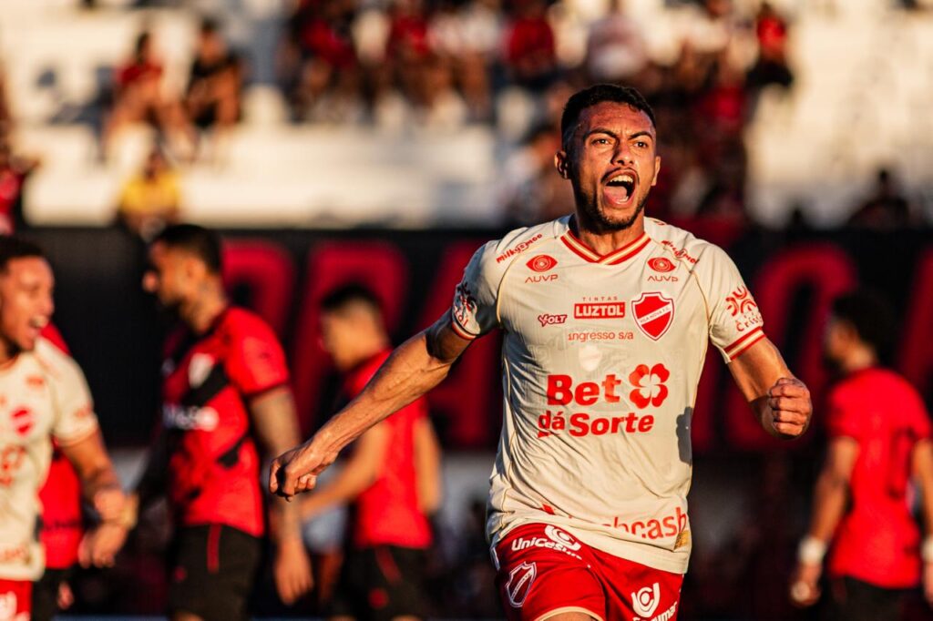 Vila Nova anuncia contratação do volante Dudu, da Anapolina