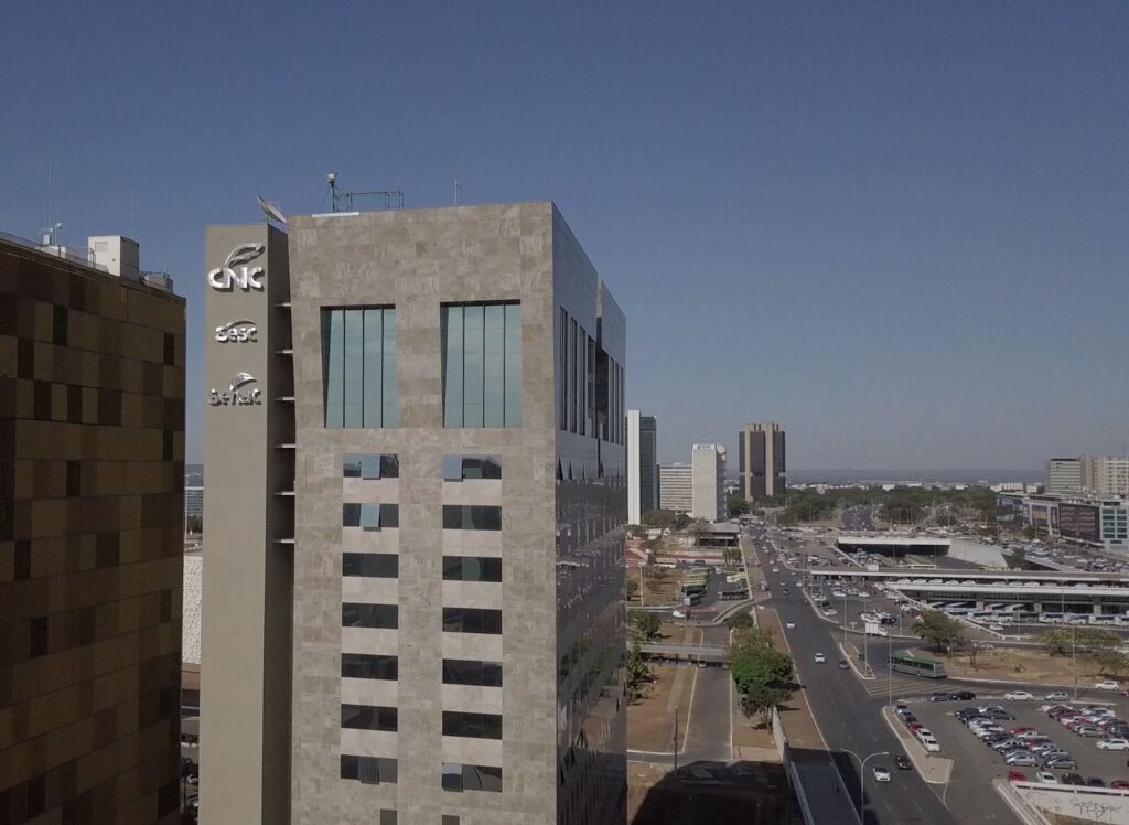 Comércio, serviços e turismo lançam campanha contra votação da escala 6×1 antes das eleições