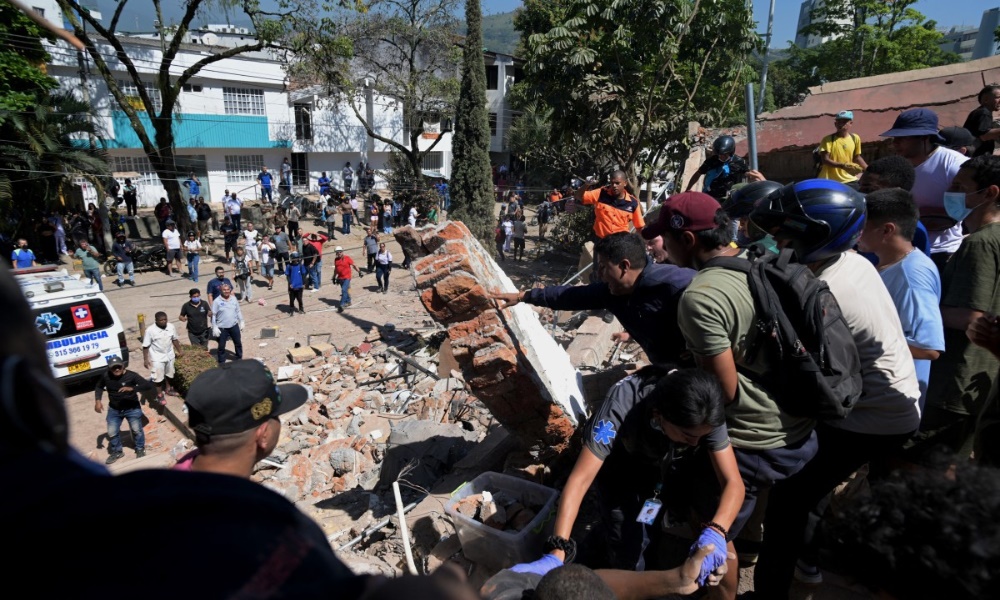 Colômbia planeja decretar emergência econômica para lidar com crise após terremoto