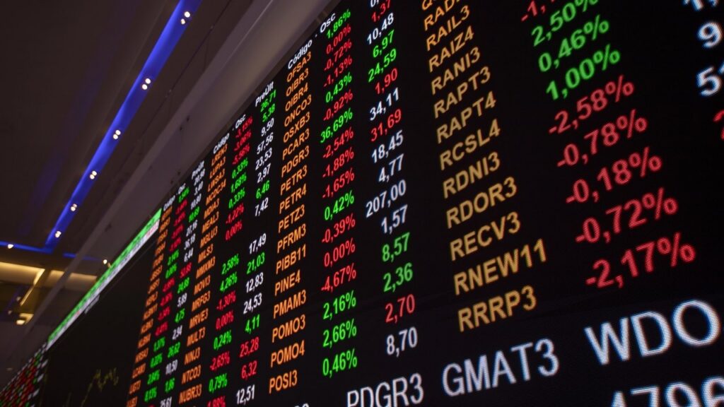 Ibovespa tem forte queda com Petrobras e vai ao menor nível em um mês