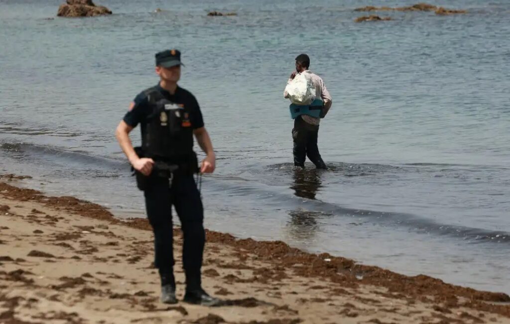 Líderes da UE assinam carta exigindo resposta conjunta imediata à crise migratória na Espanha