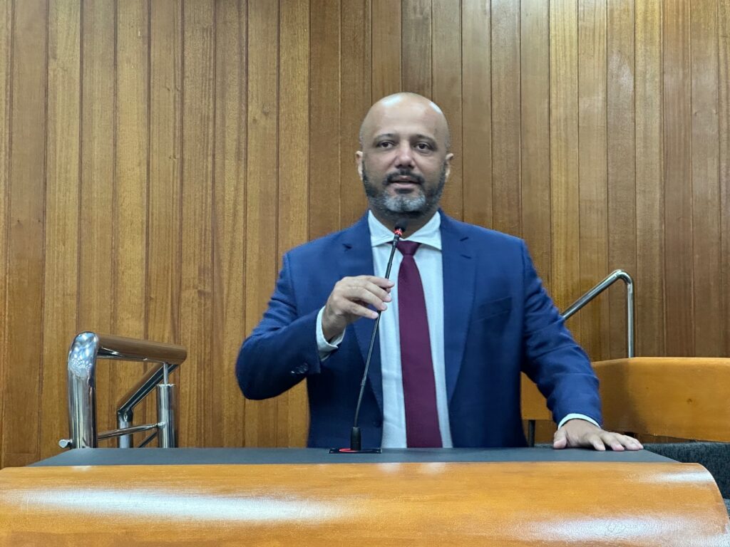 Câmara derruba veto de Mabel ao projeto que prevê auxílio para mulheres comprarem armas de fogo em Goiânia