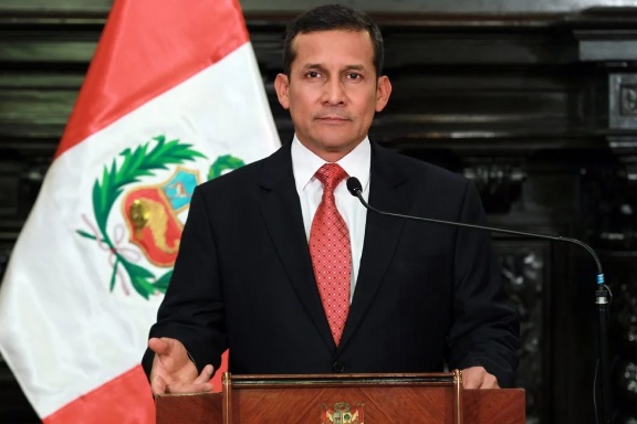 Ex-presidente do Peru é solto após ter condenação por corrupção anulada
