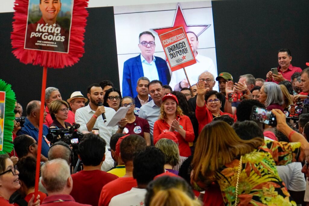 PT oficializa Luis Cesar Bueno como candidato ao governo de Goiás