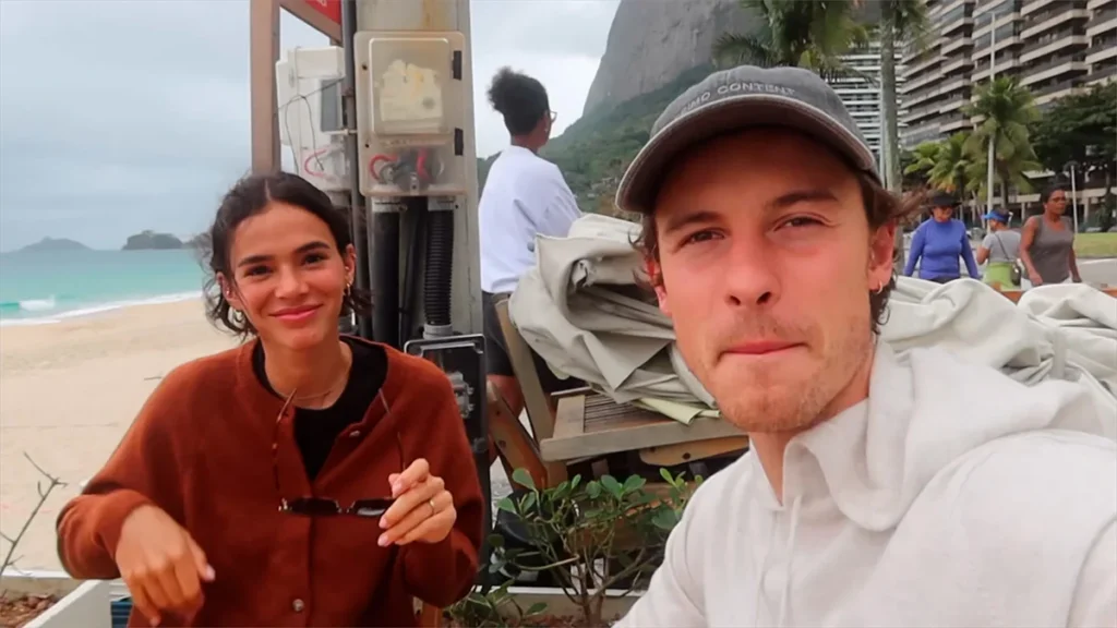 Veja a declaração de amor de Shawn Mendes para Bruna Marquezine no dia do seu aniversário