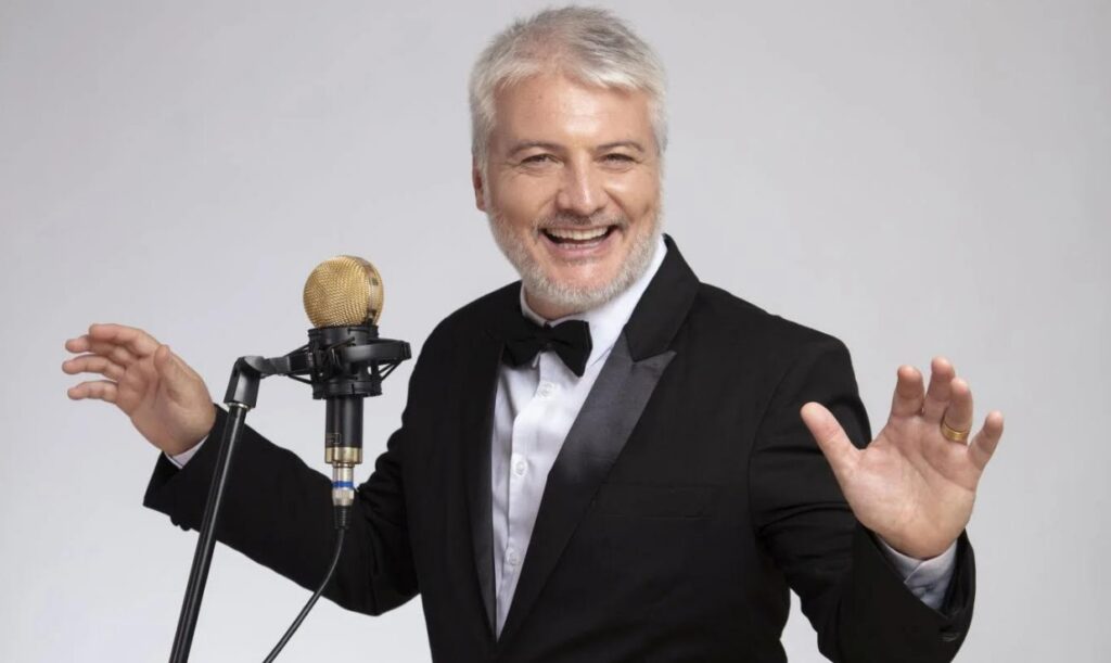 Fred Mayrink apresenta tributo a Frank Sinatra no Teatro Goiânia