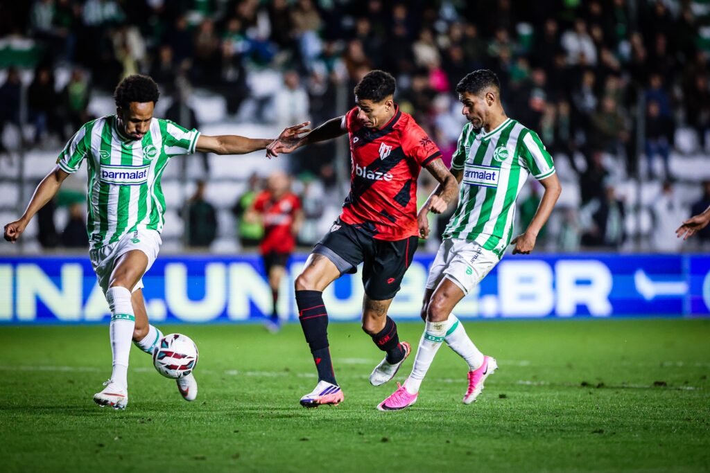 Atlético-GO empata com Juventude em partida pela Série B