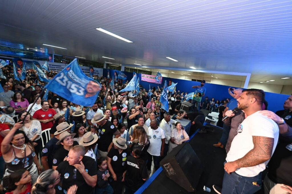 Policarpo reafirma compromisso de representação da categoria durante encontro com servidores efetivos de Goiânia