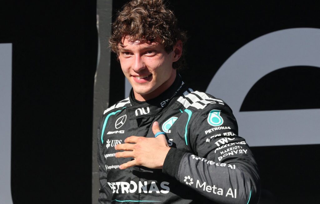 Antonelli ganha terceiro GP seguido e se torna primeiro vencedor em Madring