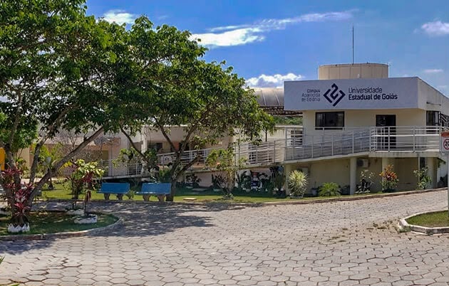 Vestibular 2027/1 da UEG oferece vagas para 32 cidades goianas