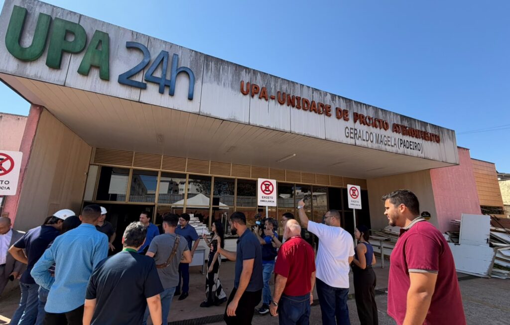 Leandro Vilela vistoria obras da UPA Parque Flamboyant em Aparecida de Goiânia