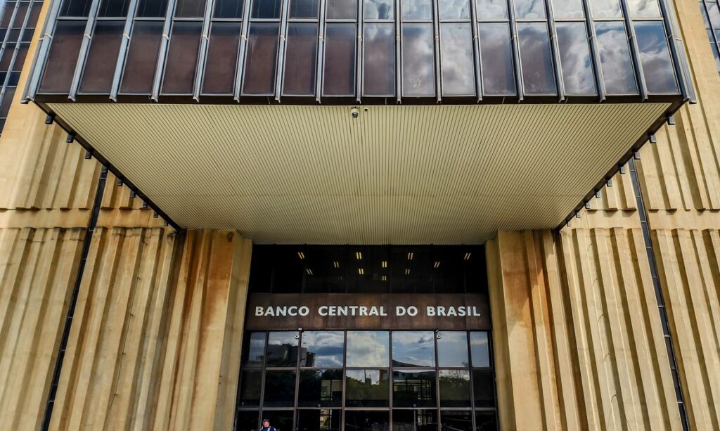 Copom reforça cautela em cenário de maior incerteza