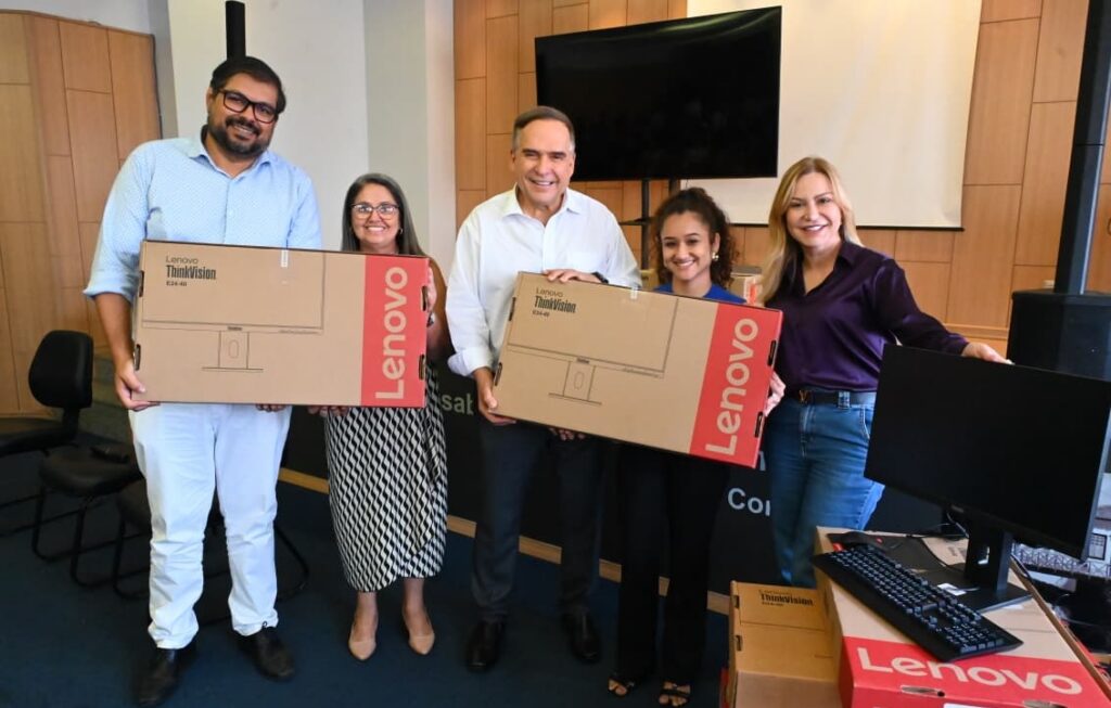 Mabel entrega 209 novos computadores para modernizar atendimento da Assistência Social