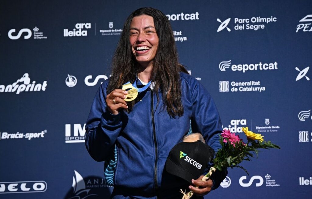 Ana Sátila é ouro em etapa da Copa do Mundo de canoagem slalom