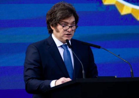Milei diz que região provavelmente somará mais um país ‘pintado de azul’, em alusão a Brasil