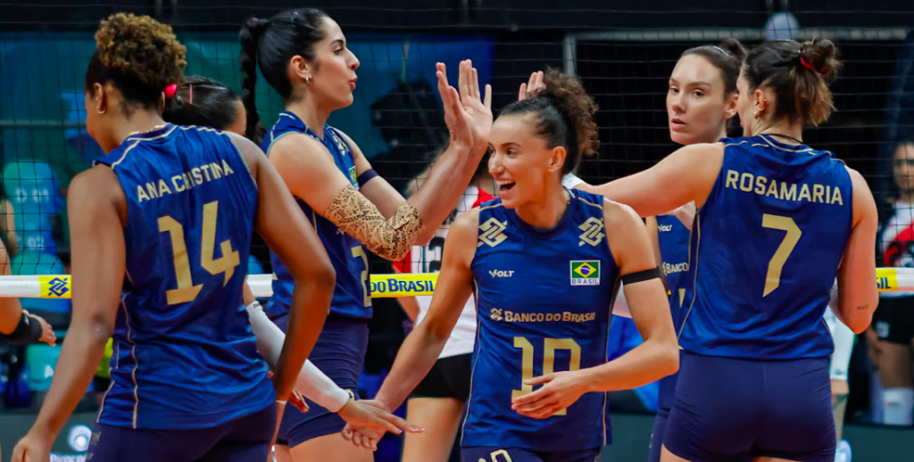 Vôlei feminino do Brasil passa fácil pelo Peru e continua imbatível na busca por vaga olímpica