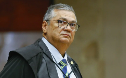 Dino pede a Fachin investigação de relação de instituto fundado por Mendonça com Banco Master