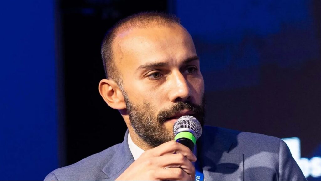 Fieg recebe CEO da AtlasIntel para debater conjuntura política e corrida eleitoral no Brasil