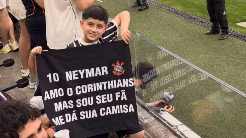 Corinthians é multado pelo STJD após confusão com menino que ganhou camisa de Neymar