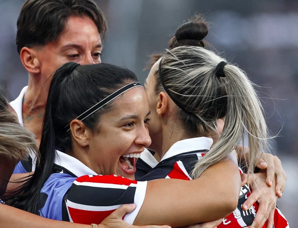 Autora do gol da virada do São Paulo valoriza vantagem na final do Brasileiro feminino