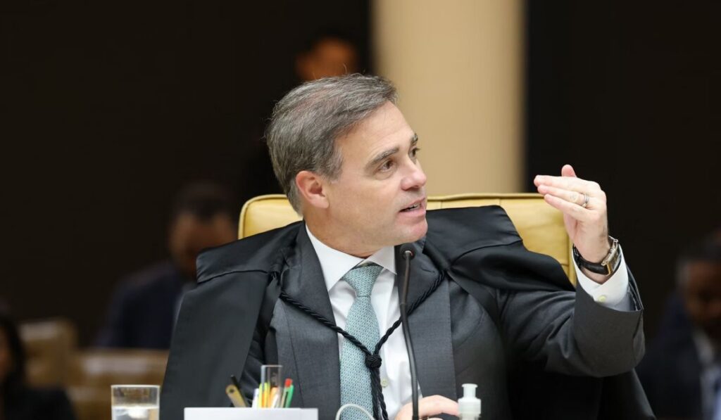 Mendonça afirma ter sido alvo de monitoramento da PF por mais de 30 dias