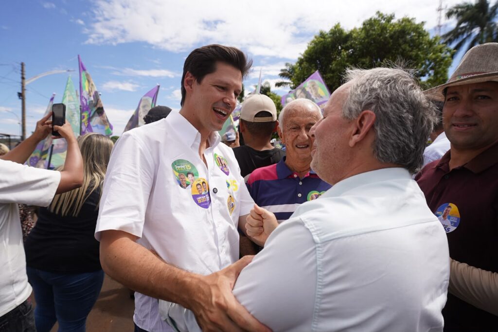 Daniel destaca obras e investimentos durante campanha pelo Sudoeste goiano