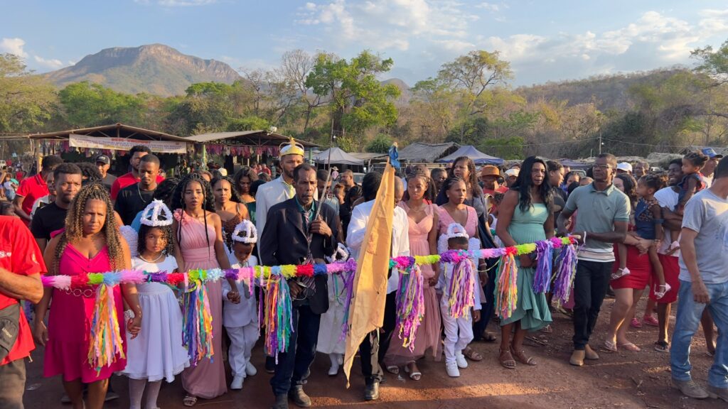 Romaria do Vão do Moleque celebra fé e cultura Kalunga em Cavalcante