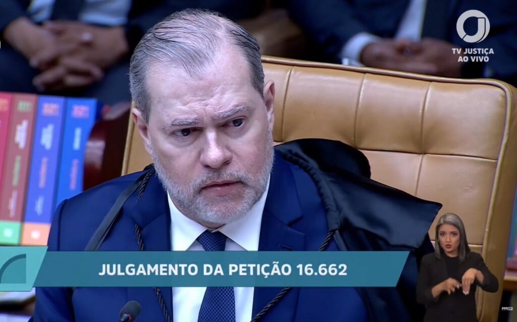 Nunes Marques e Toffoli decidem não votar em sessão sobre Moraes no STF
