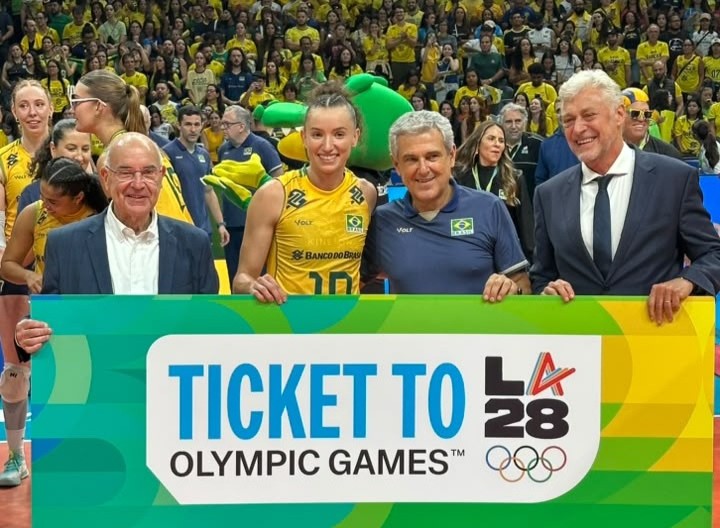 Brasil bate a Argentina e é campeão do Sul-Americano de Vôlei Feminino