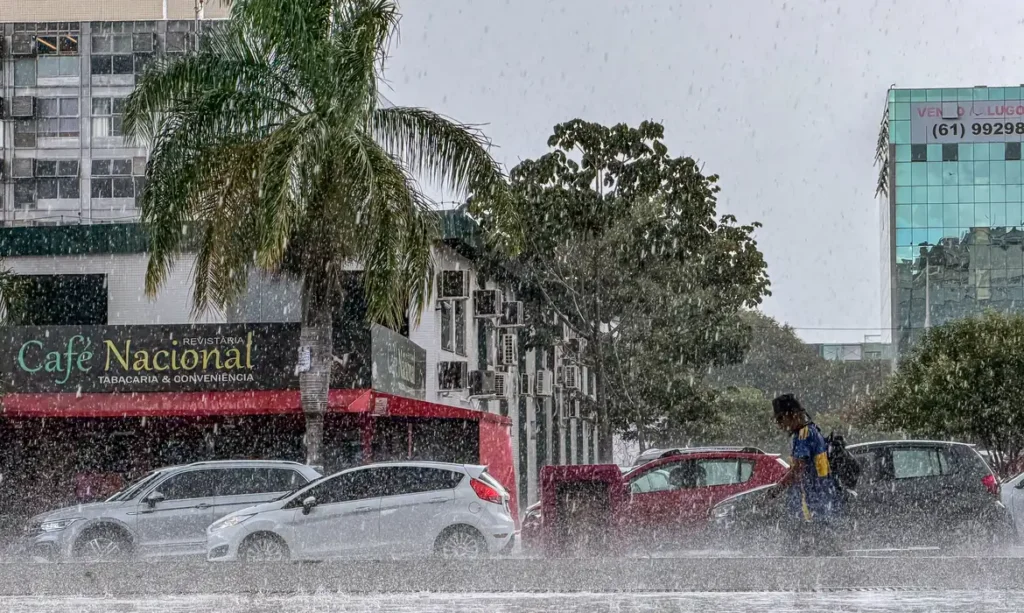 Frente fria provoca chuva no Centro-Oeste e em parte do Norte do país