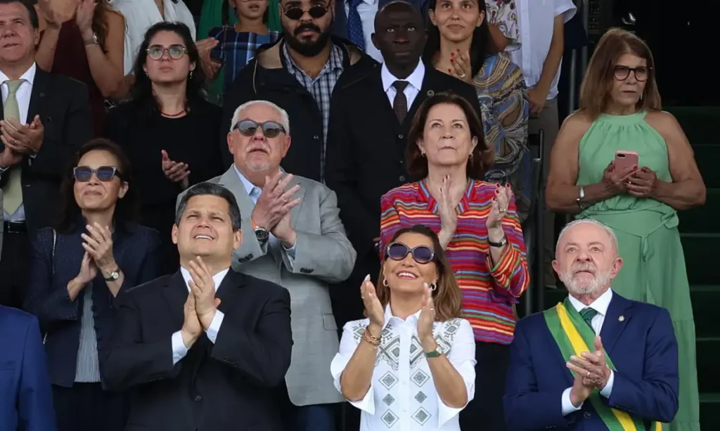 Desfile de 7 de Setembro reúne autoridades em Brasília