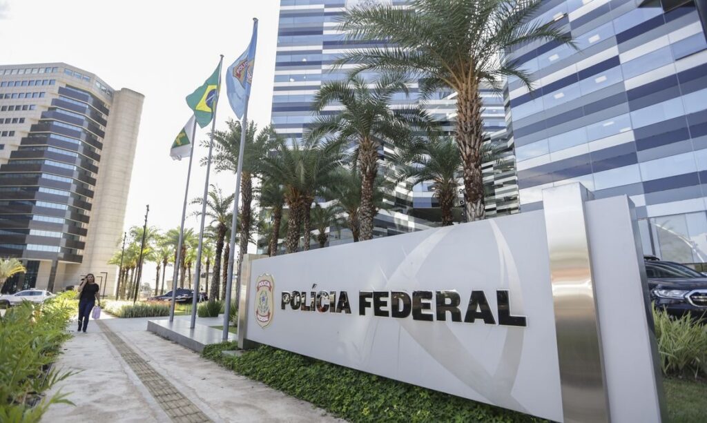 Zanin e Gilmar recebem dados do celular de Vorcaro e iniciam varredura nas conversas