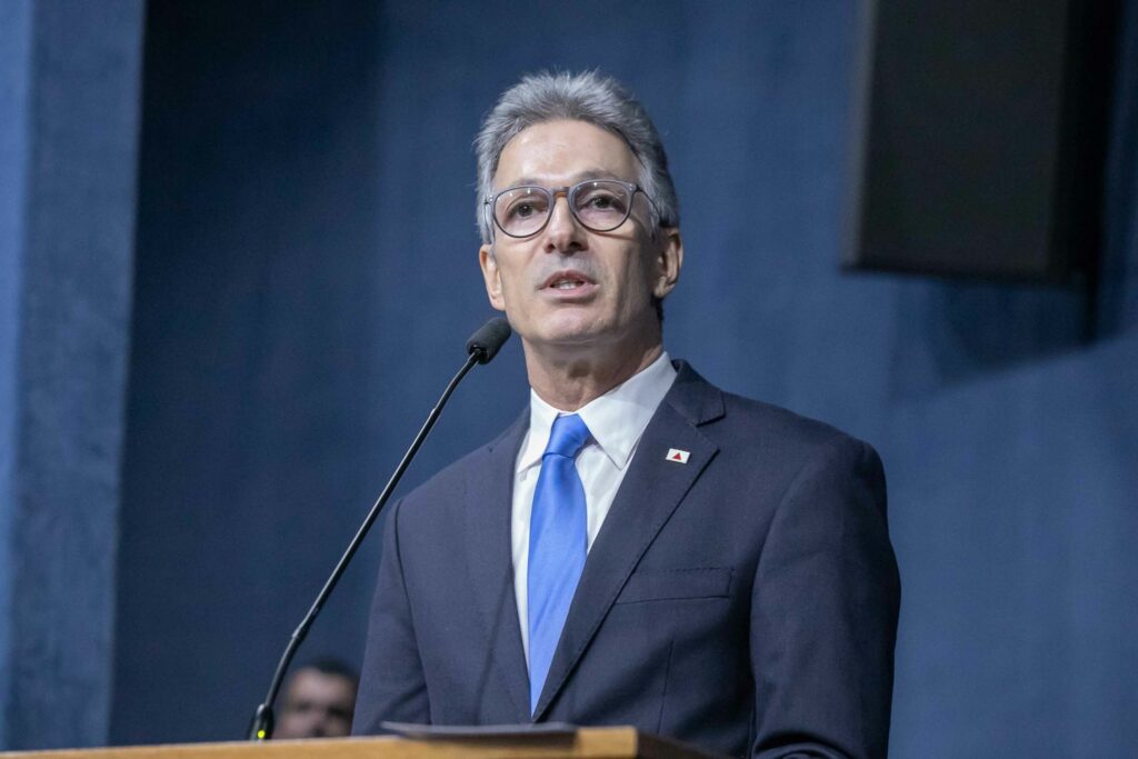 Zema chama reajuste do Bolsa Família de 'medida eleitoreira' e propõe R$ 5 mil por carteira (foto: reprodução x)