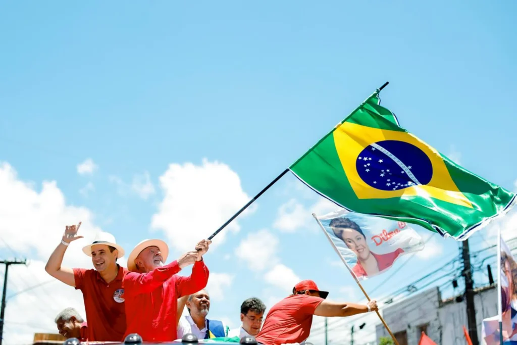 Lula, no RN: essa é a passeata da soberania nacional, nenhum 'gringo' vai levar nossas riquezas