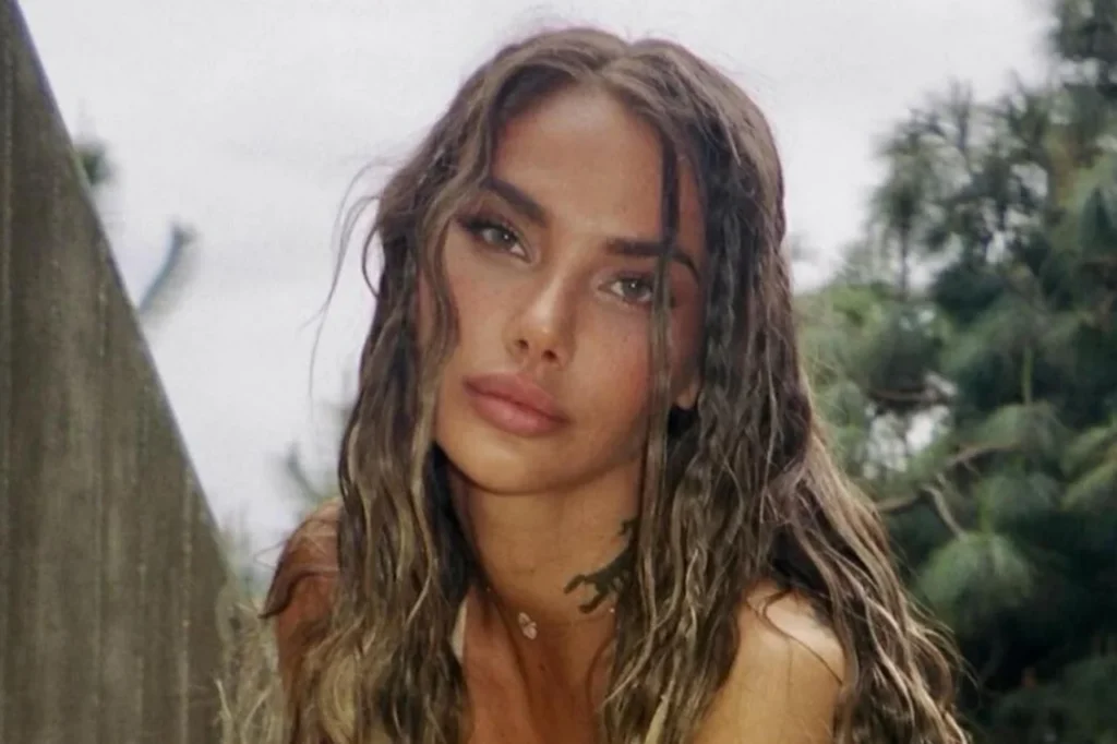 Morre Sahara Ray, modelo e ex affair de Justin Bieber, aos 34 anos