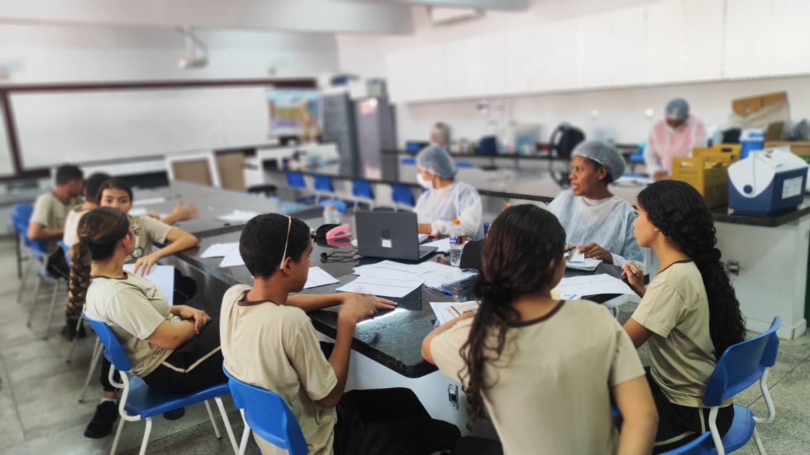 Prefeitura de Aparecida realiza campanha de vacinação em colégios militares