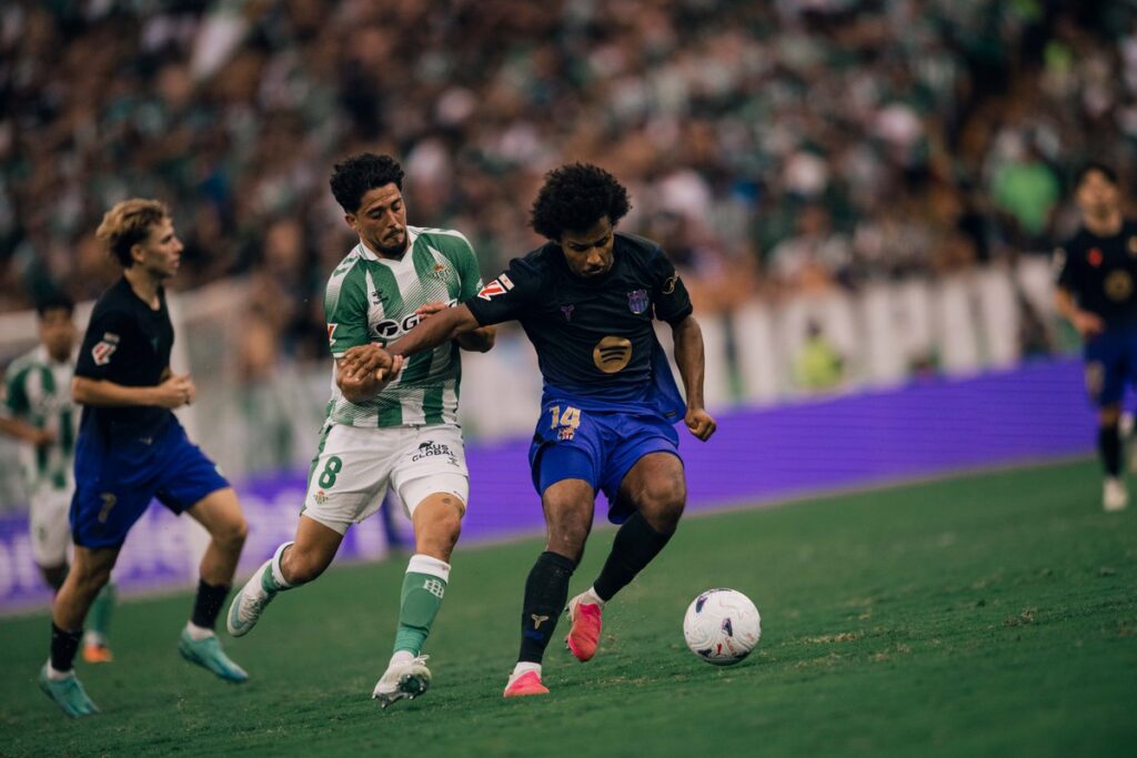 Barcelona goleia Betis, continua 100% no Campeonato Espanhol