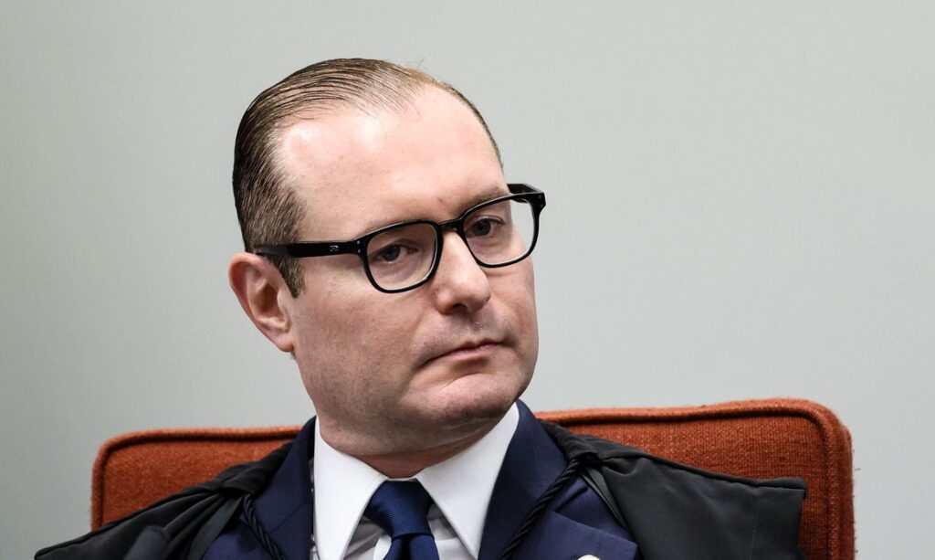 Imprensa internacional pontua caos e desconfiança no sistema eleitoral com decisão de Zanin (foto: reprodução)