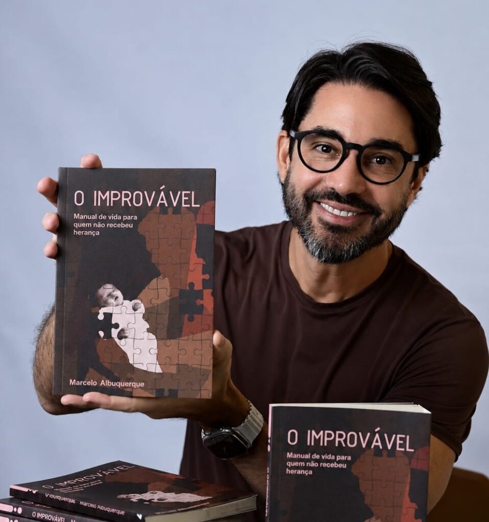 Marcelo Albuquerque lança “O Improvável” com noite de autógrafos em Goiânia